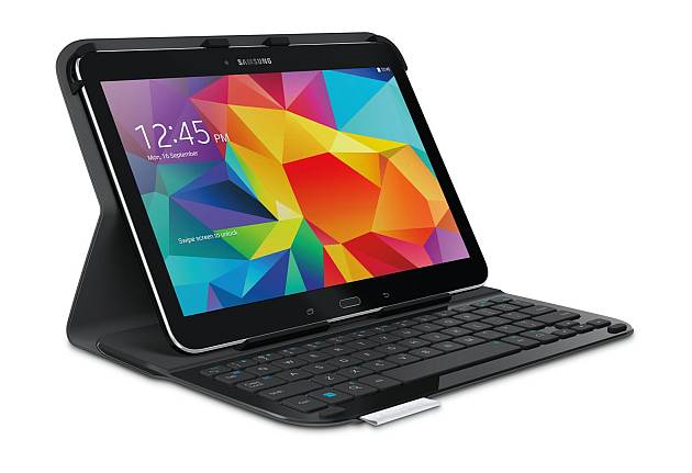 Custom_format_UltrathinKBFolio_Tab4_CarbonBlk_BTY3 Etui z klawiaturą łączące wygodę pisania z ochroną przedniej i tylnej części urządzenia