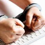 Cyberprzestępcy aresztowani za kradzież 15 mln dolarów