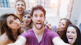 Fotografia mobilna: letnie trendy LIFESTYLE, IT i technologie - Bank zdjęć Fotolia, pionier w komercjalizacji fotografii mobilnej, prezentuje największe trendy mobilne lata