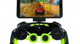 Mad Catz – graj na telefonie jak na konsoli LIFESTYLE, IT i technologie - Utarło się, że poważne gry to wyłączna domena dużych konsol. Kłam temu twierdzeniu stara się zadać Mad Catz, chcąc pokazać, iż grać można też na smartfonach. Stąd właśnie powstał pomysł na serię kontrolerów L.Y.N.X, której jednym z reprezentantów jest model sygnowany numerem 3.