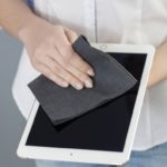 Jak powinniśmy czyścić telefon, tablet i laptop