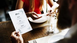 Jemy także oczami, czyli o kolorach w gastronomii LIFESTYLE, IT i technologie - Kolory wykorzystane do wystroju restauracji mogą współgrać z serwowanymi w niej potrawami.