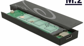 Delock: masz zapasowy dysk SSD? Już nie musisz trudzić się z jego montażem LIFESTYLE, IT i technologie - Wielu użytkowników posiada zapasowe dyski SSD, ale niekoniecznie uśmiecha im się częste montowanie wspomnianego podzespołu wewnątrz PC-ta. Tu przydają się takie urządzenia jak obudowa zewnętrzna 42597 od firmy Delock.