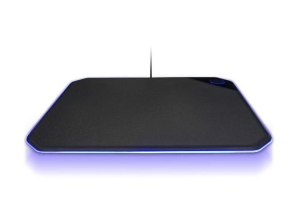 Cooler Master: dwustronna podkładka z podświetleniem RGB