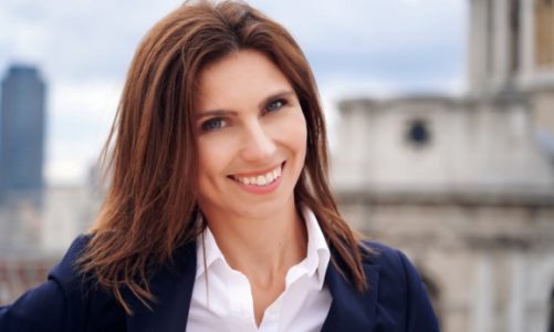 Więźniowie szklanych ekranów – dlaczego nie potrafimy być offline?