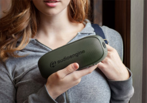 Audioengine512 Innowacyjne systemy muzyczne, które współpracują ze wszystkimi urządzeniami i aplikacjami do przesyłania strumieniowego, bez względu na to, jak się łączysz i słuchasz.