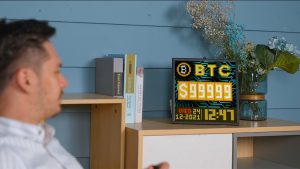 Divoom_Pixoo_64_03 Divoom Pixoo 64, Beetles-FM i Timoo: ramka Pixel Art oraz dwa nowoczesne głośniki z Bluetooth i unikalnym wzornictwem